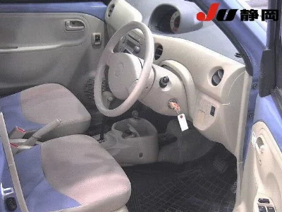 DAIHATSU ESSE