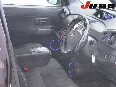 TOYOTA BB