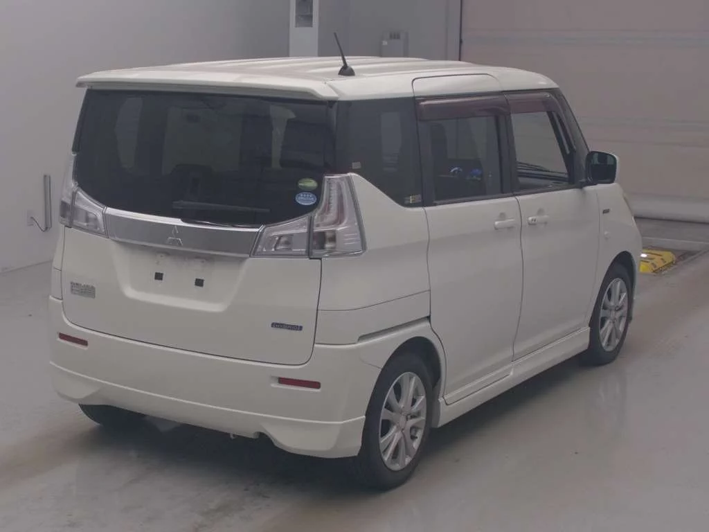 Mitsubishi Delica D:2  с аукциона в Японии