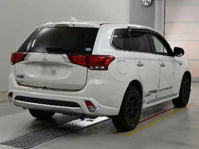 MITSUBISHI OUTLANDER PHEV