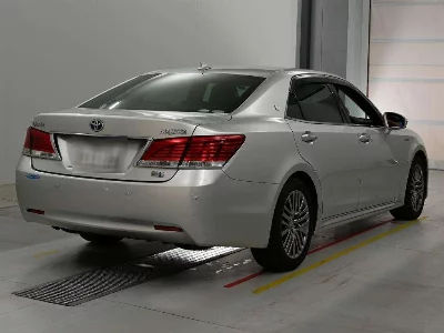 TOYOTA CROWN MAJESTA
