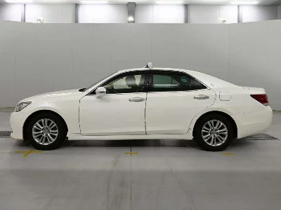 TOYOTA CROWN HYBRID