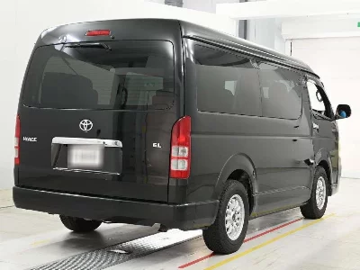 TOYOTA HIACE WAGON