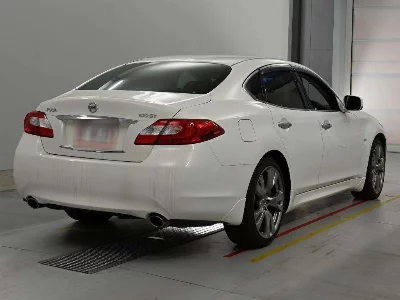 NISSAN FUGA