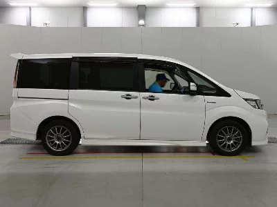 Honda STEPWGN SPADA