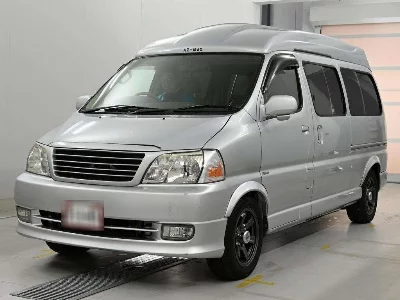 TOYOTA GRAND HIACE