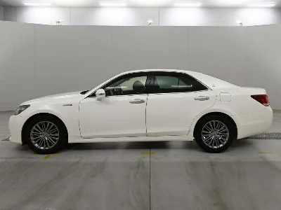 TOYOTA CROWN HYBRID