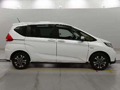 HONDA FREED HYBRID