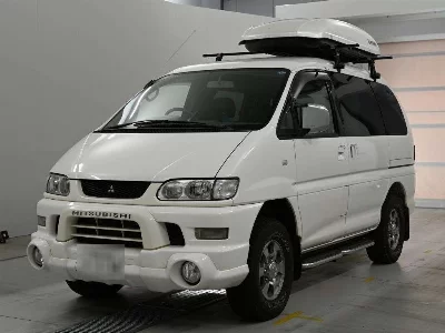MITSUBISHI DELICA SPACE GEAR