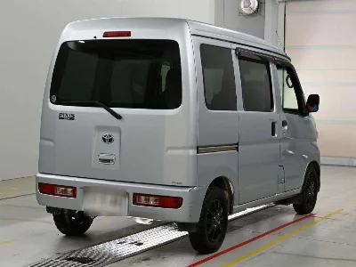 TOYOTA PIXIS VAN