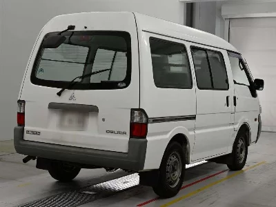 MITSUBISHI DELICA VAN
