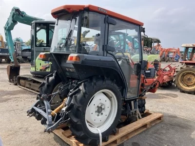 KUBOTA KUBOTA