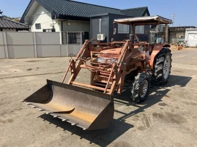 KUBOTA KUBOTA
