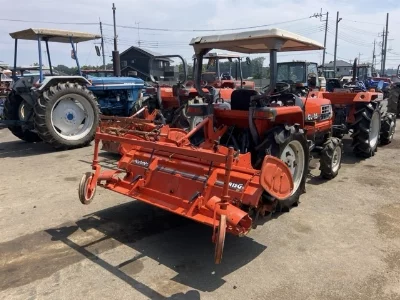 KUBOTA KUBOTA