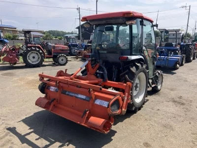 KUBOTA KUBOTA