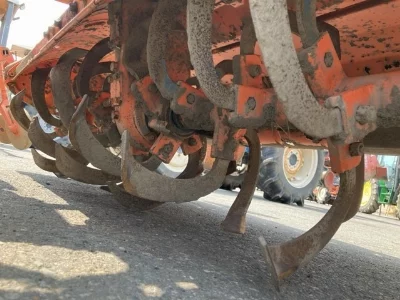 KUBOTA KUBOTA
