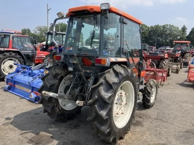 KUBOTA KUBOTA