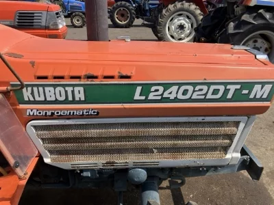 KUBOTA KUBOTA