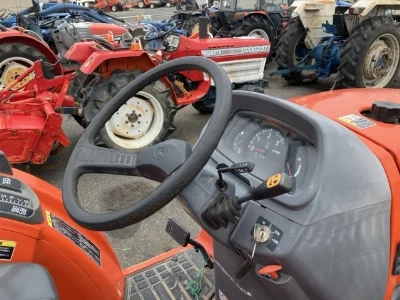 KUBOTA KUBOTA