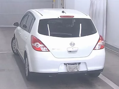 NISSAN TIIDA
