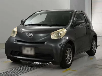 TOYOTA IQ