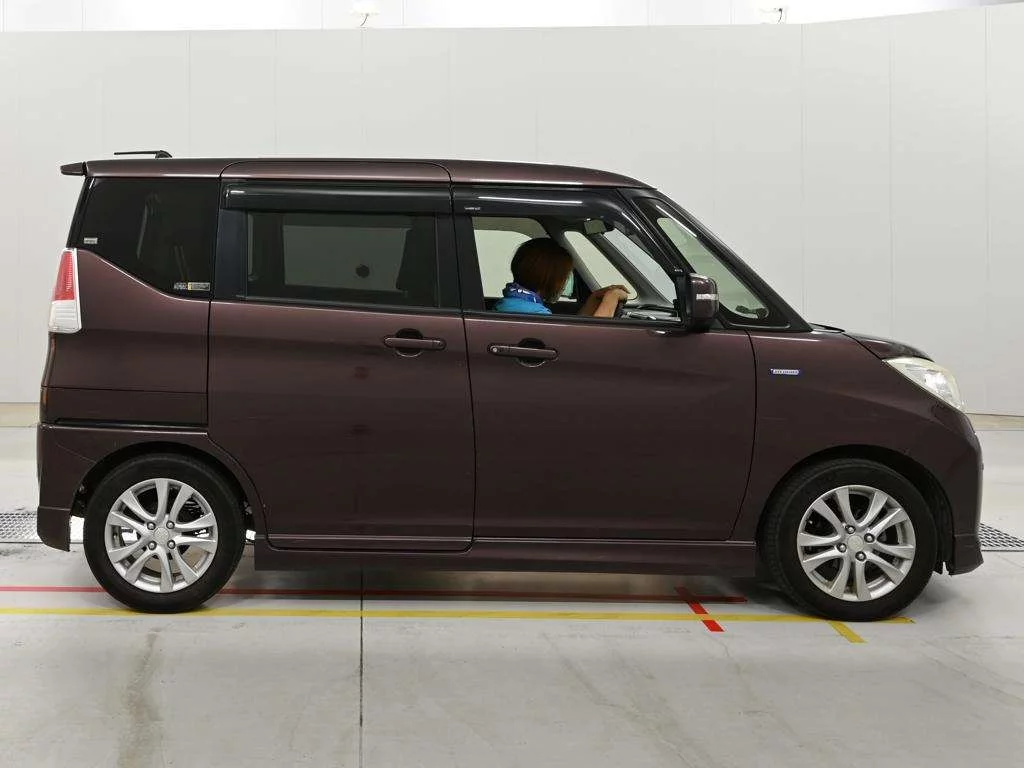 Mitsubishi Delica D:2  с аукциона в Японии
