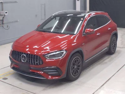 MERCEDES BENZ GLA