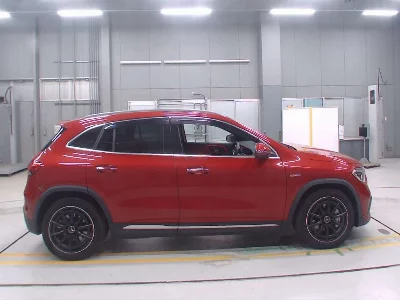 MERCEDES BENZ GLA