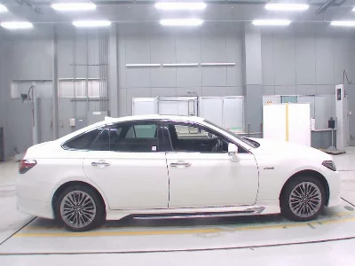 TOYOTA CROWN HYBRID