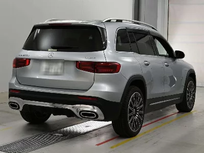 MERCEDES BENZ GLB