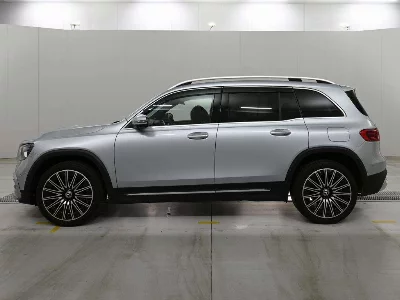 MERCEDES BENZ GLB