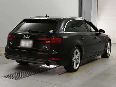 AUDI A4 AVANTE