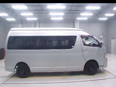 TOYOTA HIACE WAGON
