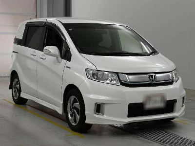 HONDA FREED SPIKE HYBRID