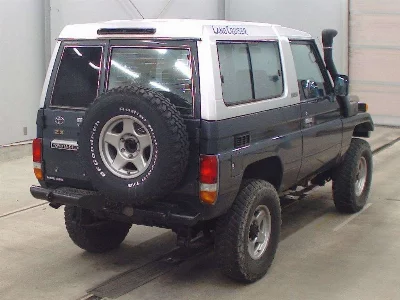 TOYOTA LAND CRUISER 70