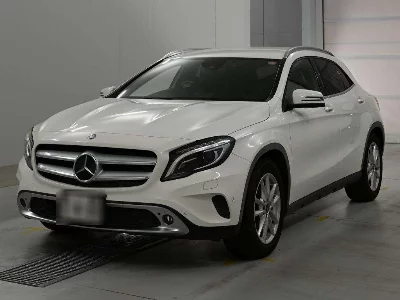 MERCEDES BENZ GLA