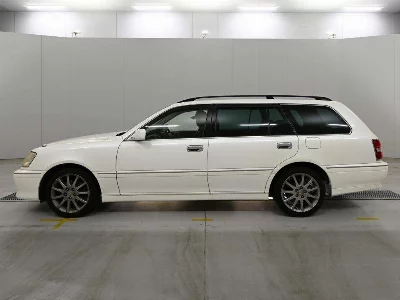 TOYOTA CROWN ESTATE