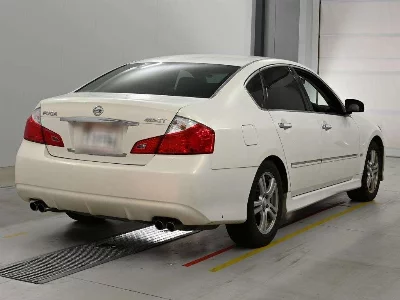 NISSAN FUGA