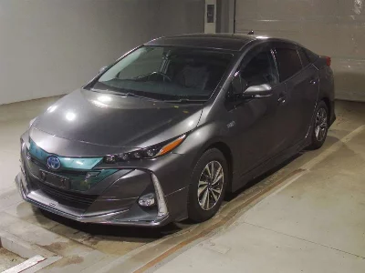 TOYOTA PRIUS PHV