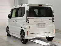 Suzuki Spacia Custom