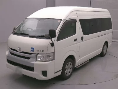 TOYOTA HIACE COMMUTER