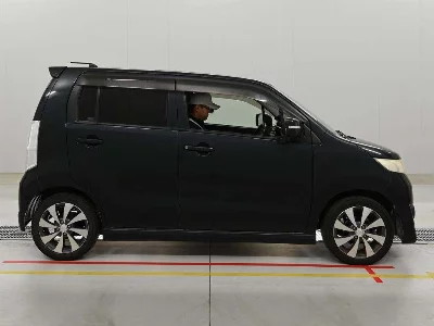 SUZUKI WAGON R STINGRAY