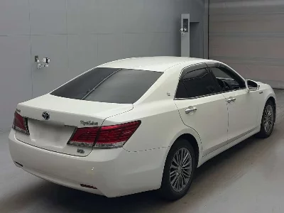 TOYOTA CROWN HYBRID