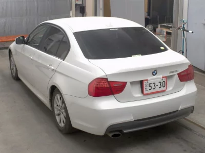 BMW 3 SERIES