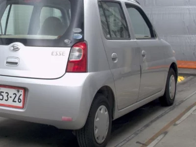 DAIHATSU ESSE