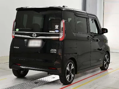 NISSAN ROOX