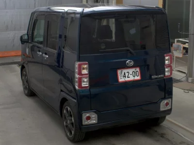 DAIHATSU WAKE