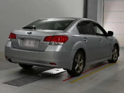 SUBARU LEGACY B4