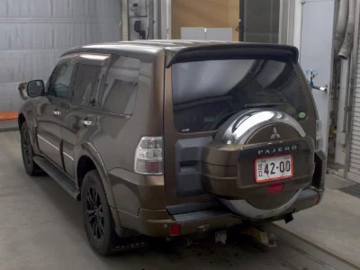 MITSUBISHI PAJERO