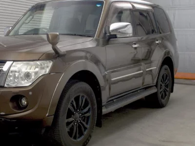 MITSUBISHI PAJERO